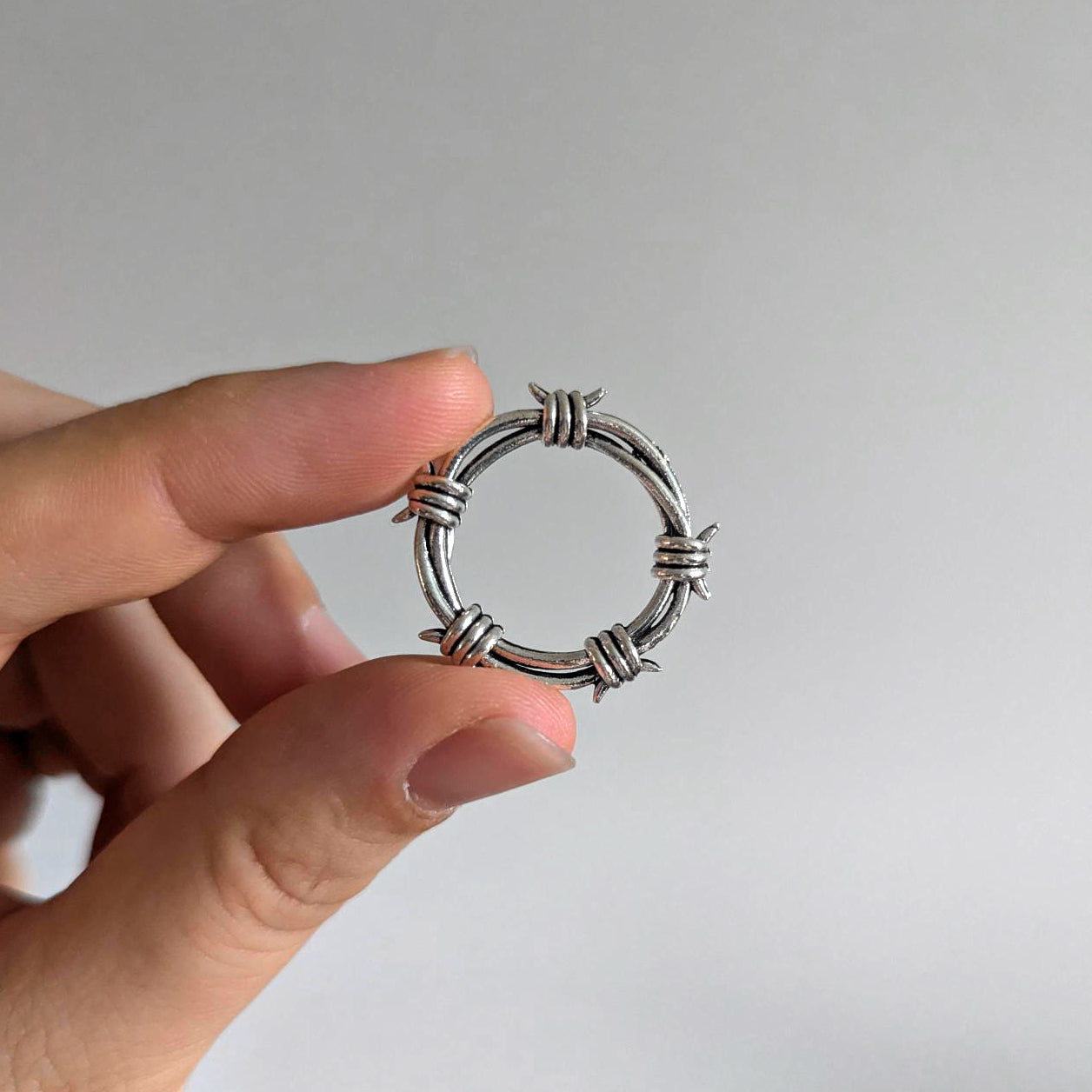 Barbed Wire Bandana Slider Ring