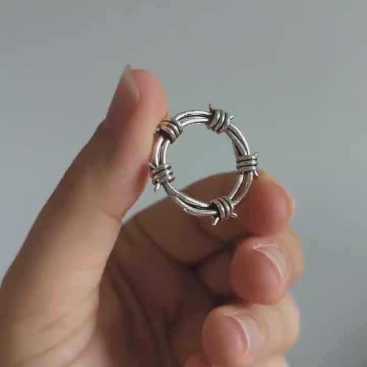 Barbed Wire Bandana Slider Ring